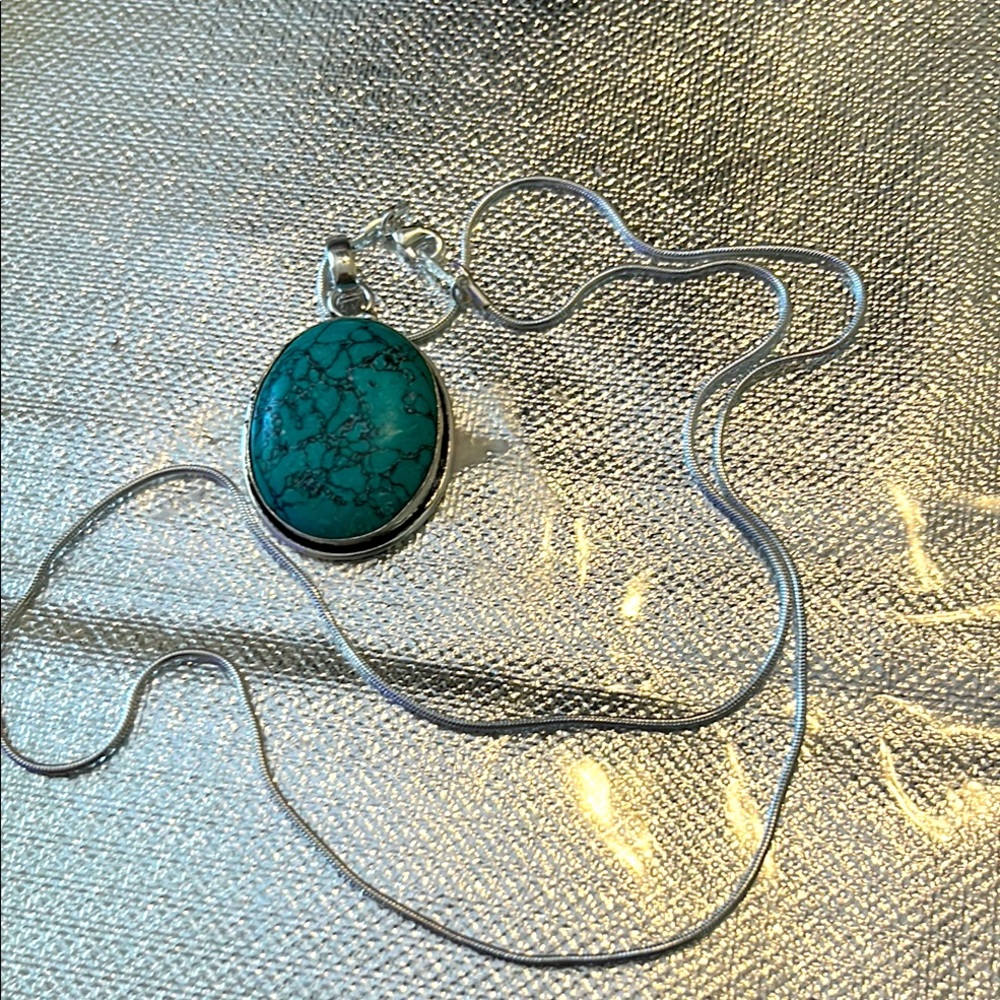 Turquoise Oval Pendant Necklace in .925 Sterling Silver